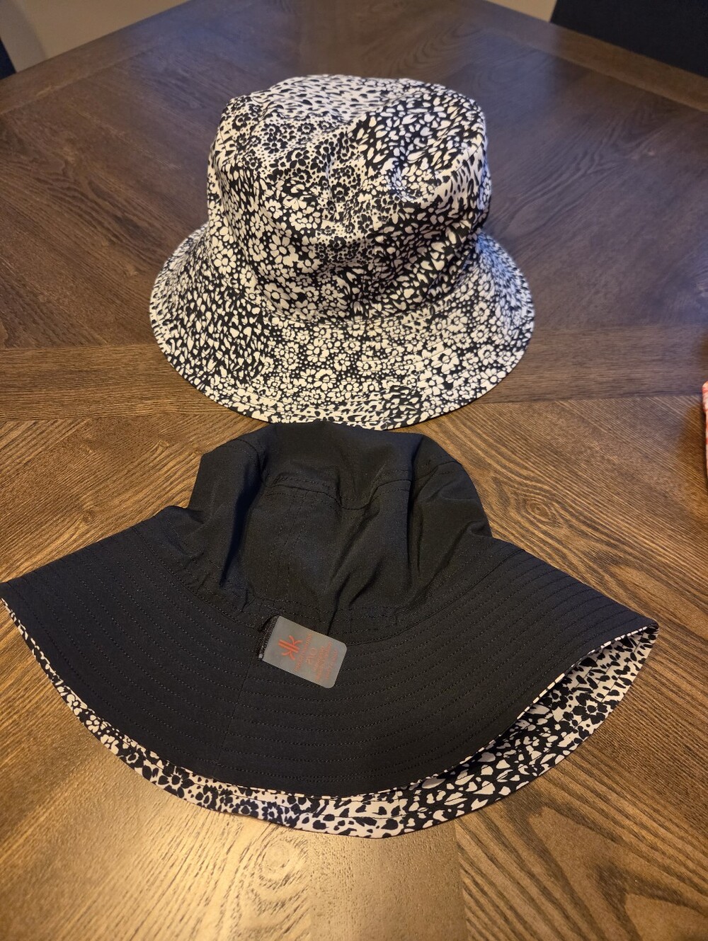 NWT krimson klover Reversible Mtn Mountain Floral Black Bucket Hat o/s